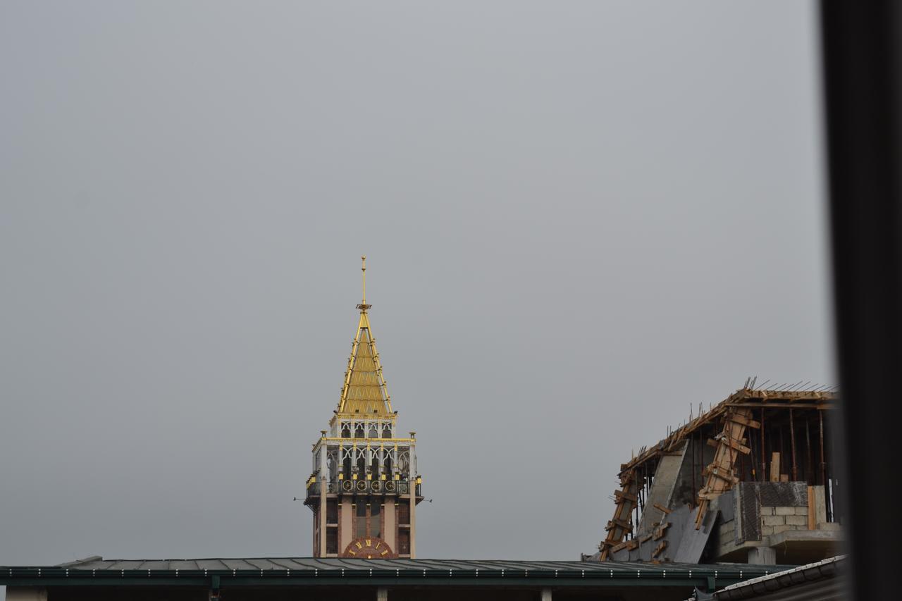 Old Batumi Apartment ภายนอก รูปภาพ