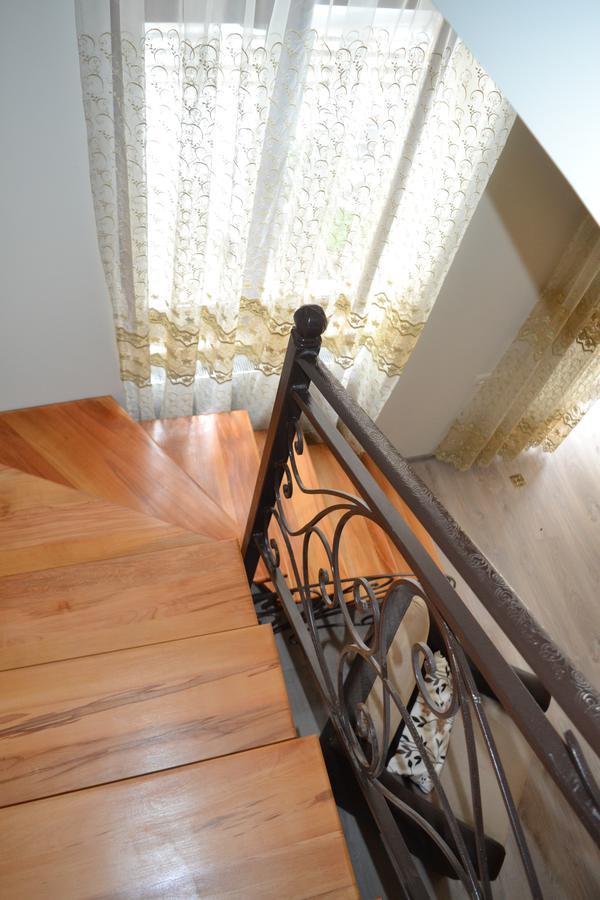 Old Batumi Apartment ภายนอก รูปภาพ